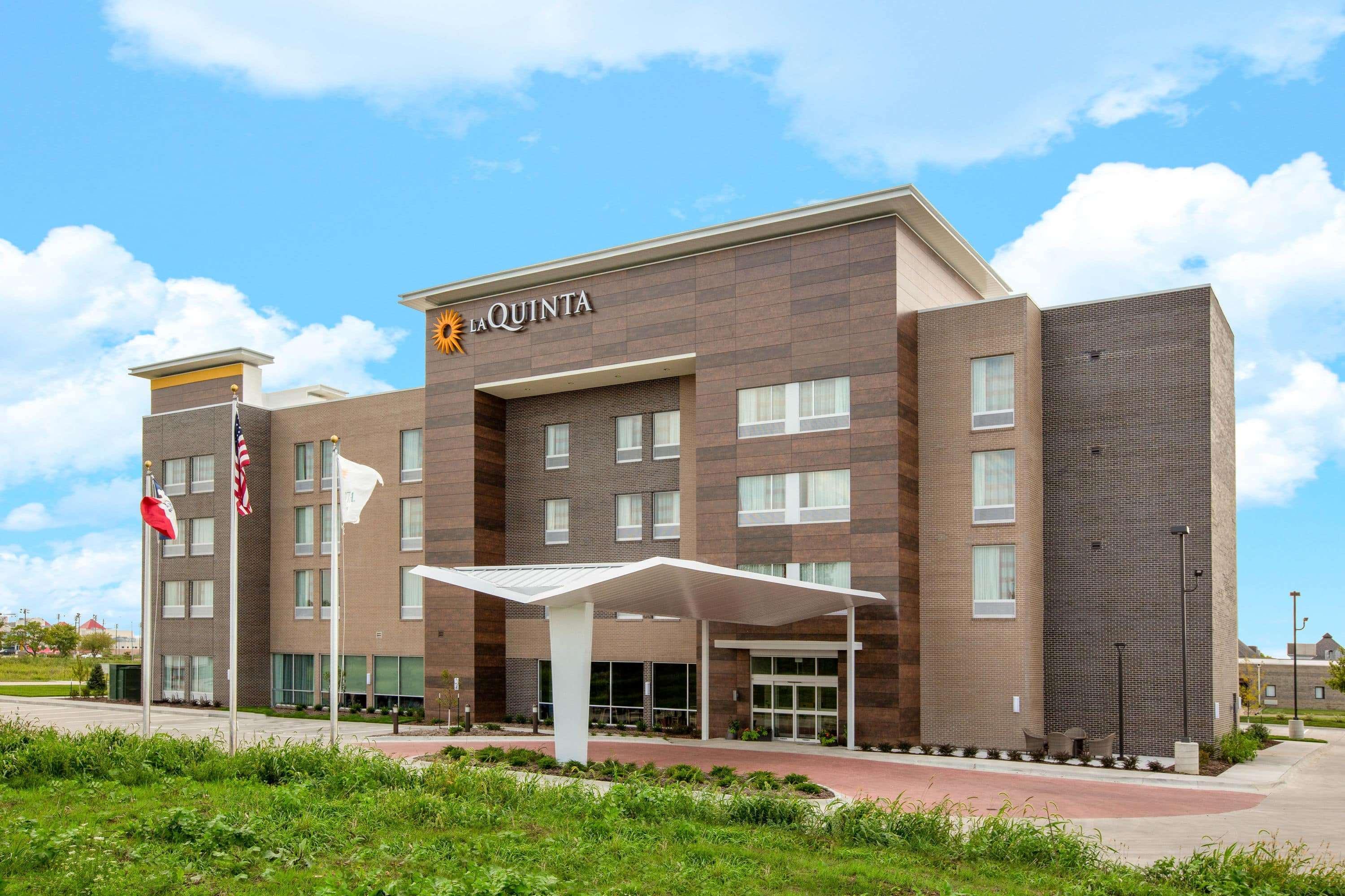 Отель La Quinta By Wyndham Altoona Des Moines Экстерьер фото