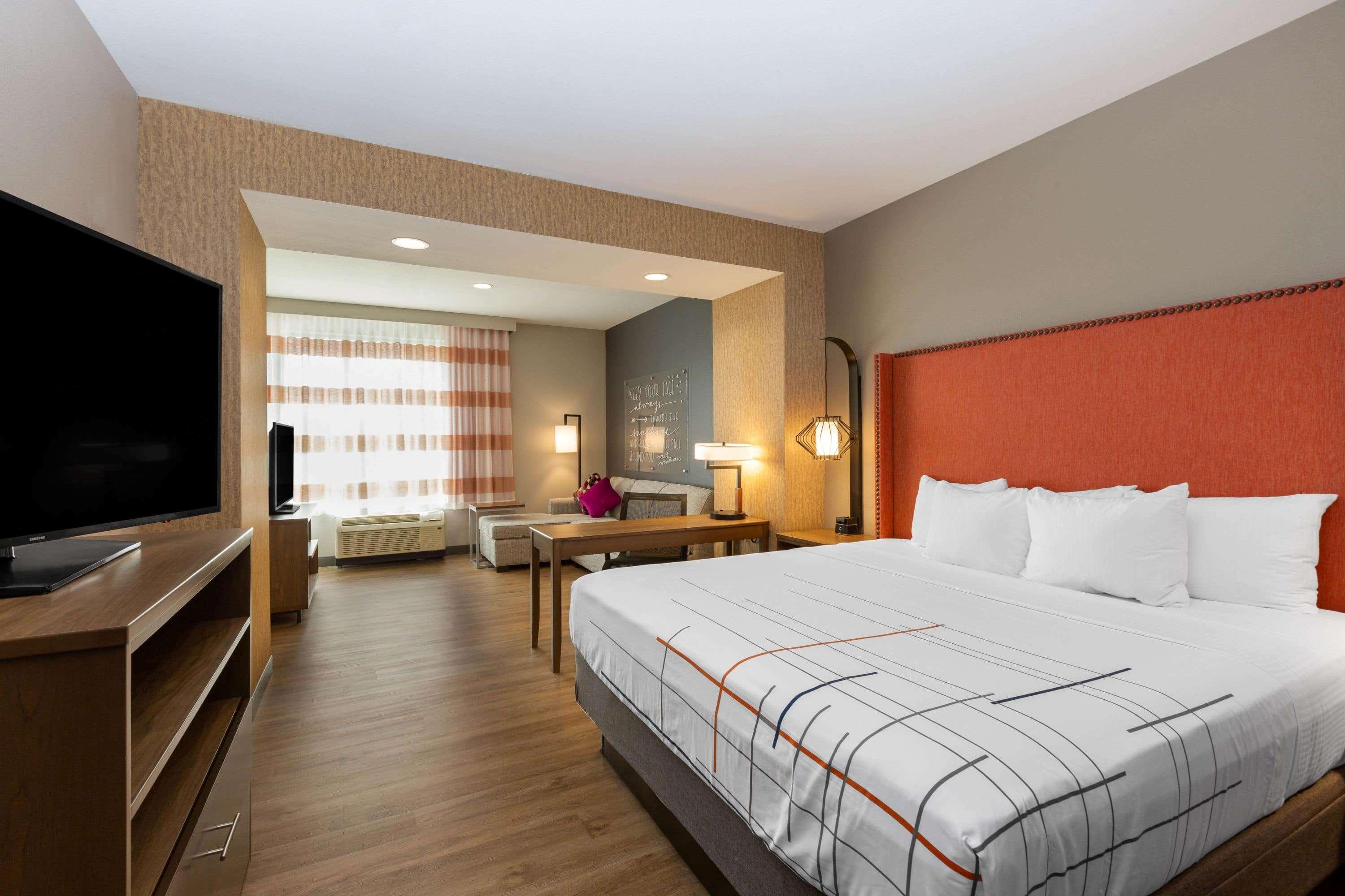 Отель La Quinta By Wyndham Altoona Des Moines Экстерьер фото