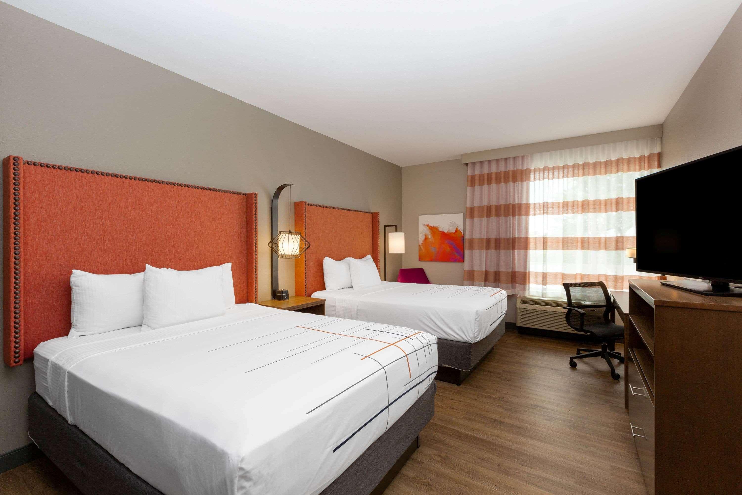 Отель La Quinta By Wyndham Altoona Des Moines Экстерьер фото