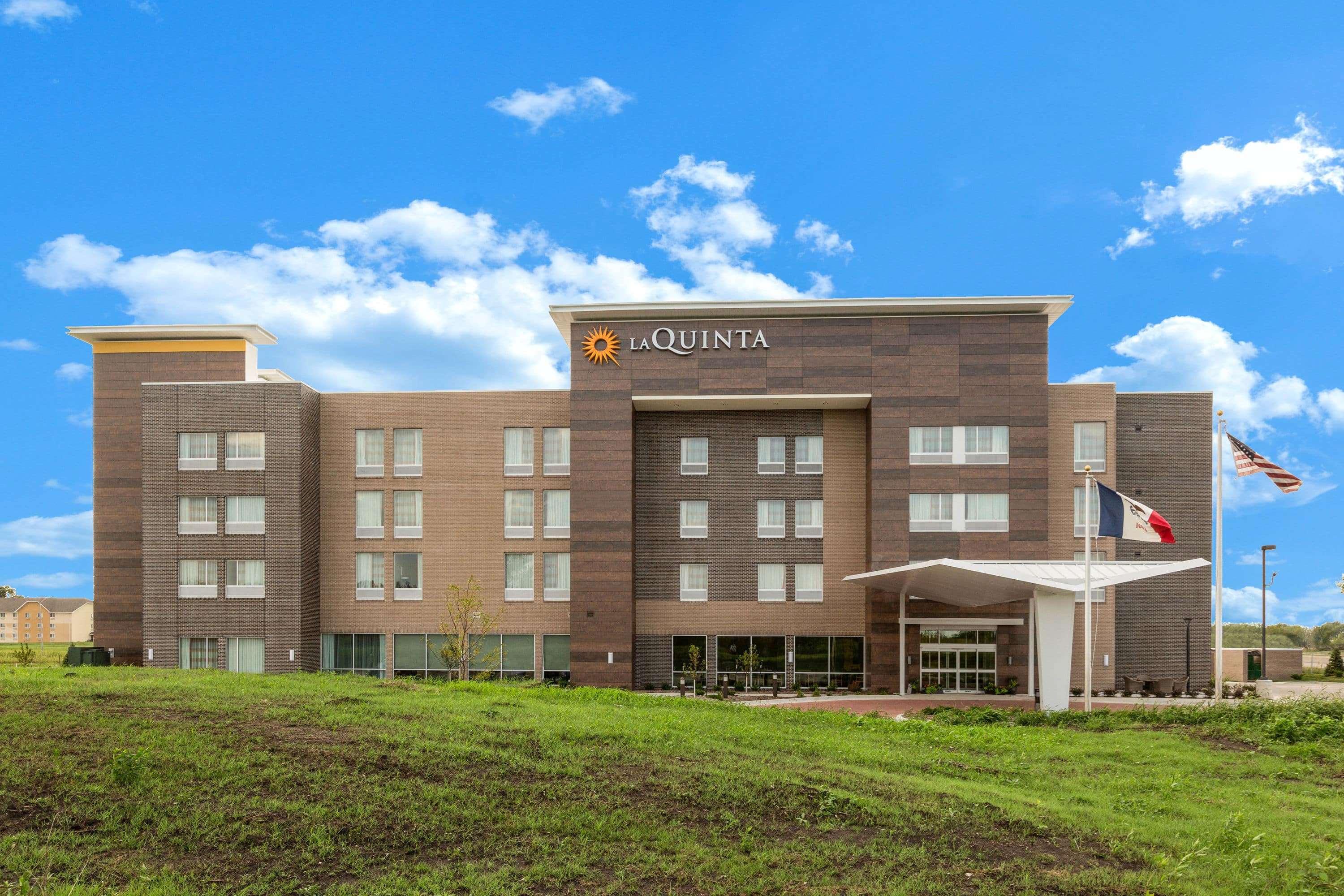 Отель La Quinta By Wyndham Altoona Des Moines Экстерьер фото